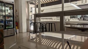 Ambiente 2 at Love Juice Bar - Grenelle in Paris