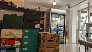 Ambiente 1 at Love Juice Bar - Grenelle in Paris