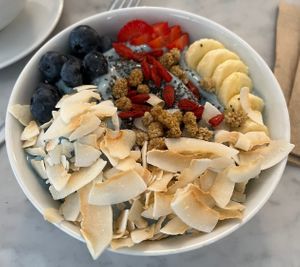 Magic Blue Bowl  at Love Juice Bar - Grenelle in Paris