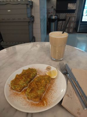  at Love Juice Bar - Grenelle in Paris