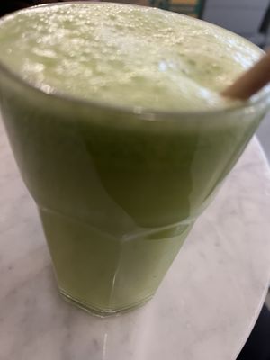 Green juice thing    at Love Juice Bar - Grenelle in Paris
