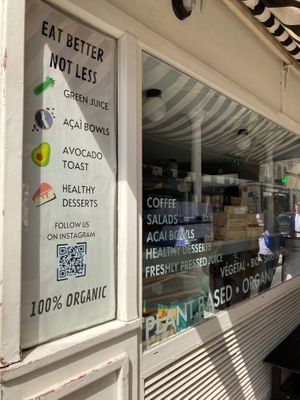  at Love Juice Bar - Grenelle in Paris