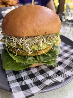 Vegan burger 7/12/2025   at Pitstop Cafe in Ocean View