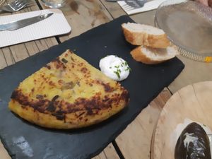 Pincho de tortilla at Santa y Pura in Madrid