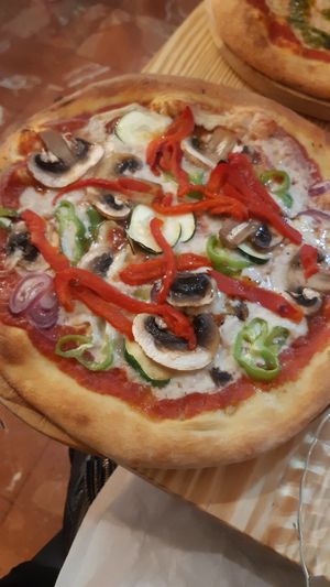 Vegetable pizza at Santa y Pura in Madrid