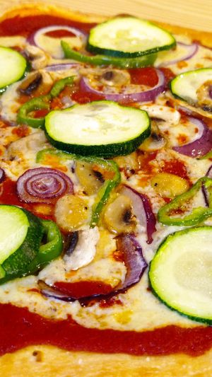 Voy a menudo y me gusta descubrir este sitio a la gente de mi entorno. La comida está MUY buena. Tienen cenas solidarias cada mes, pudiendo ayudar así a diferentes protectoras, r at Santa y Pura in Madrid