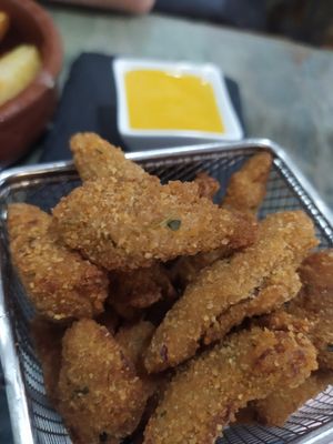 Bocaditos fritos de heura at Santa y Pura in Madrid