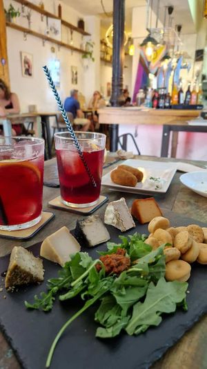 Tabla quesos, tinto de verano, croquetas at Santa y Pura in Madrid