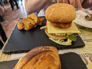 "chicken" burger at Santa y Pura in Madrid