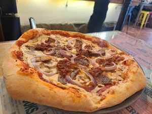 Vegan pizza at Santa y Pura in Madrid