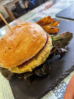 Animanaturalis burger   at Santa y Pura in Madrid