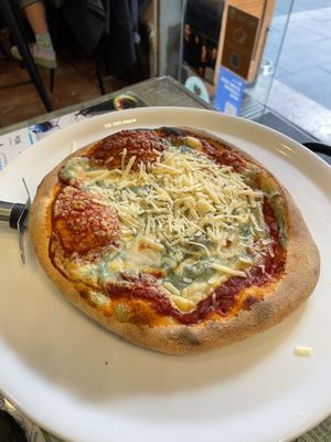 Four cheese pizza   at Santa y Pura in Madrid