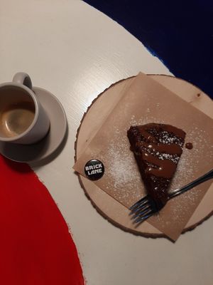 Torta al cioccolato e caffè at Brick Lane in Vicenza