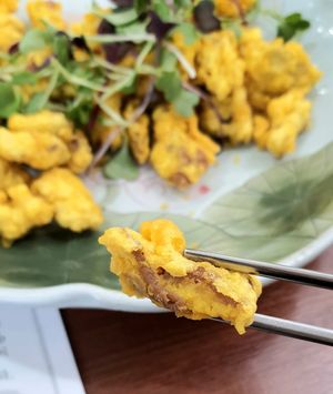 sweet & sour deep-fried acorn jelly - close-up  #Veganuary at Nanulteo - 나눌터 in Suncheon
