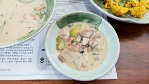 Acorn sujebi noodle soup with perilla seeds  #Veganuary at Nanulteo - 나눌터 in Suncheon