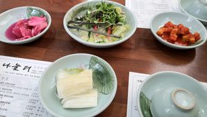 basic side dishes - the there on the left are def. vegan at Nanulteo - 나눌터 in Suncheon