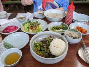 Red sided to the right aren’t vegan.  at Nanulteo - 나눌터 in Suncheon