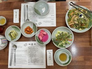Side dishes  at Nanulteo - 나눌터 in Suncheon