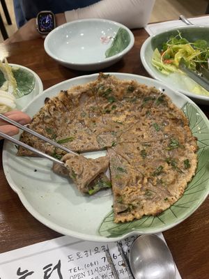 Acorn jeon - hot & delicious   at Nanulteo - 나눌터 in Suncheon