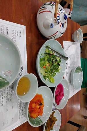Salad and side dishes at Nanulteo - 나눌터 in Suncheon