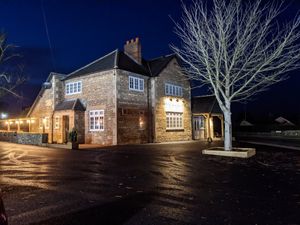 outdoor the pub at night at Harp & Crown in Corsham