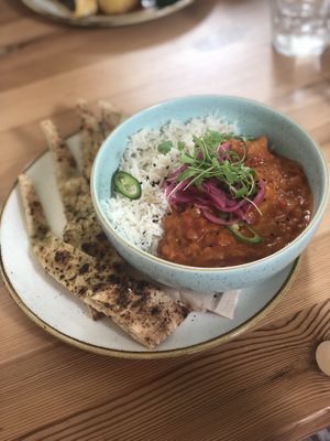 The butter tofu curry at Harp & Crown in Corsham