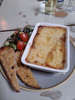 Lasagne with garlic bread at Harp & Crown in Corsham