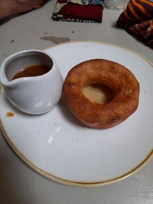 Needed one more extra yorkshire pudding with gravy 😆 at Harp & Crown in Corsham