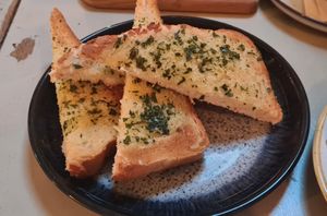 Tiger bread used for garlic bread! at Harp & Crown in Corsham