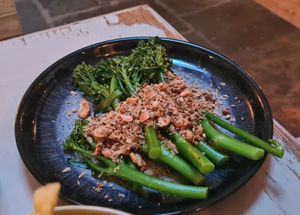Broccoli with a herby, nutty crumb at Harp & Crown in Corsham