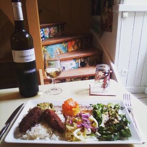 Assiette végétarienne du midi at Les Petits Fourneaux in Die