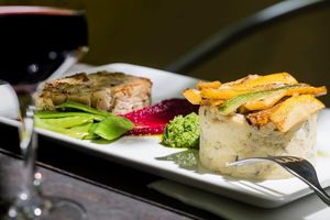 Menu gastronomique végétarien le soir at Les Petits Fourneaux in Die