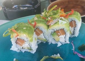 zalmon at Temakinho in Bologna