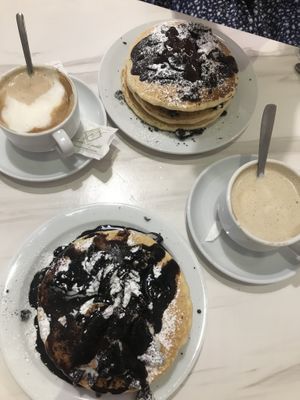 Vegan pancakes and Cappuccino with soy milk   at 2Hearts Bakery in Palermo