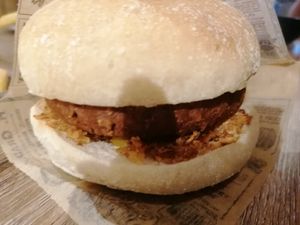 Vegan bicky burger at Friterie Chasse Patat in Ghent