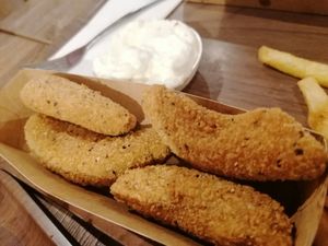 Fried avocado at Friterie Chasse Patat in Ghent
