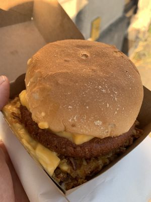 Vegan bicky cheeseburger   at Friterie Chasse Patat in Ghent