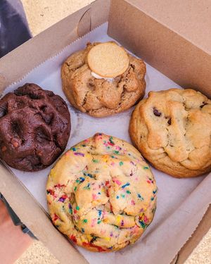 4 Pack at MidnighTreats in Reston