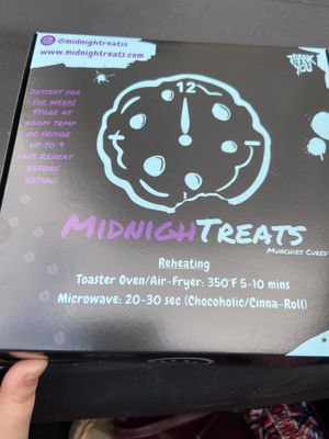 All cookies are vegan  at MidnighTreats in Reston