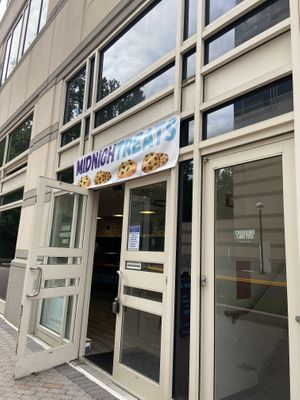 Storefront  at MidnighTreats in Reston