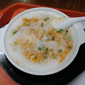 泡菜素肉粥 (可加葱花,酸菜) at Teng Wang Ge 滕王閣 in Hong Kong Island