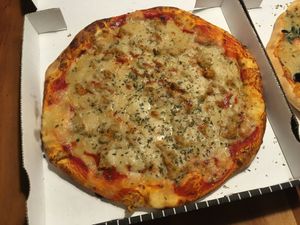 vegan tuna pizza at Pizzeria Märchenwald in Essen
