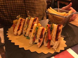 Club sandwich vegano at Old England Pub in Padua