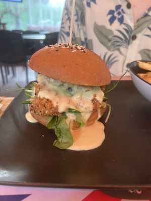 Vegan chicken burger  at Old England Pub in Padua