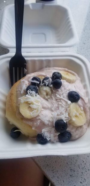 Tropical bliss at Cinnaholic in Pigeon Forge