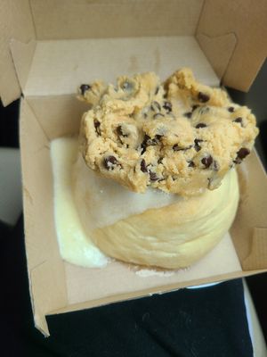  at Cinnaholic in Pigeon Forge