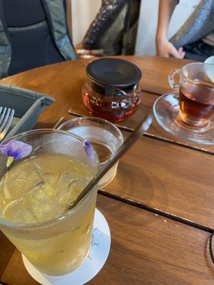 Elderflower soda, earl gray tea  at Lug in Tokyo