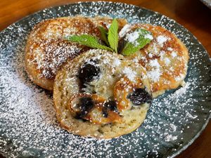 Blaubeerpancakes at Café Fräulein Männl in Weinheim
