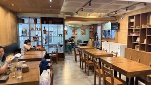Inside  at Wabi-Sabi Noodle House in Makati