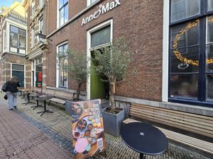 Front and entrance at Anne&Max - Domkwartier in Utrecht
